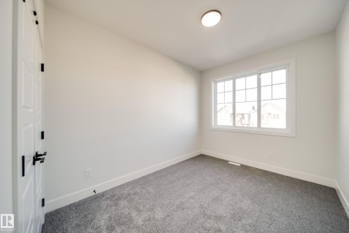 7023 177 Avenue, Edmonton, AB - Indoor Photo Showing Other Room