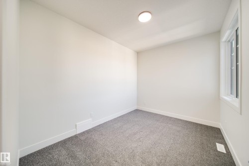 7023 177 Avenue, Edmonton, AB - Indoor Photo Showing Other Room