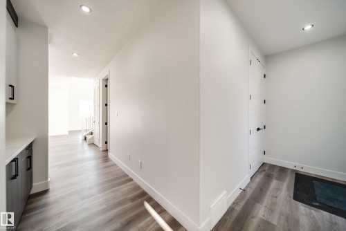 7023 177 Avenue, Edmonton, AB - Indoor Photo Showing Other Room