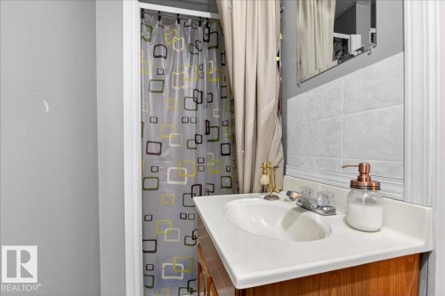 115 Birch Drive, Gibbons, AB - Indoor Photo Showing Bathroom