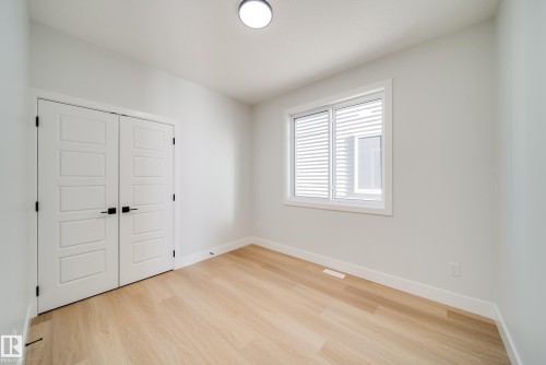 7027 177 Avenue, Edmonton, AB - Indoor Photo Showing Other Room