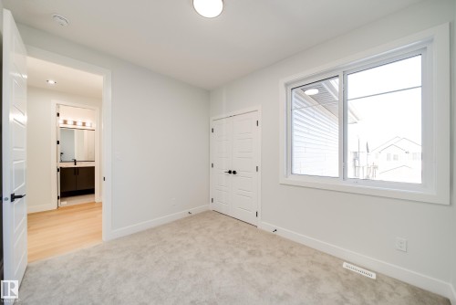 7027 177 Avenue, Edmonton, AB - Indoor Photo Showing Other Room