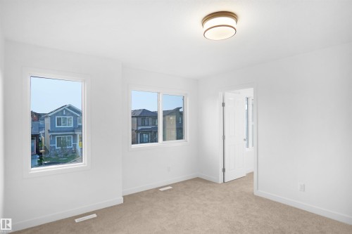 12127 34 Avenue, Edmonton, AB - Indoor Photo Showing Other Room