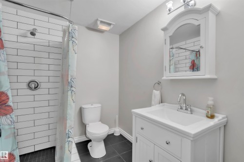 701 Sparrow Close, Cold Lake, AB - Indoor Photo Showing Bathroom