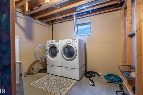 701 Sparrow Close, Cold Lake, AB - Indoor Photo Showing Laundry Room