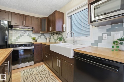 5 287 Macewan Road, Edmonton, AB - Indoor Photo Showing Kitchen