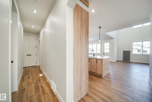 7156 177 Avenue, Edmonton, AB - Indoor Photo Showing Other Room