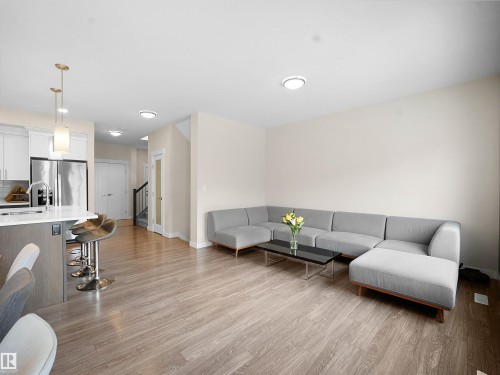 2454 Kelly Circle Circle, Edmonton, AB - Indoor