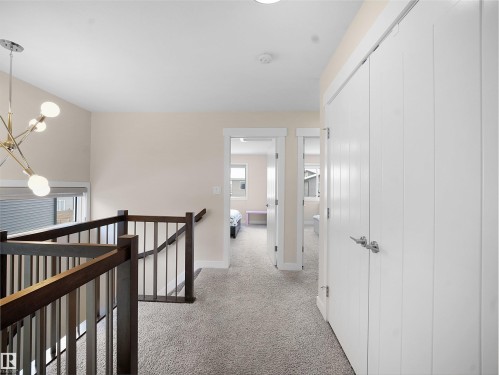 2454 Kelly Circle Circle, Edmonton, AB - Indoor Photo Showing Other Room