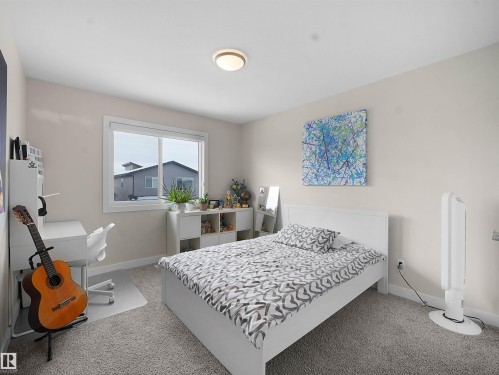 2454 Kelly Circle Circle, Edmonton, AB - Indoor Photo Showing Bedroom