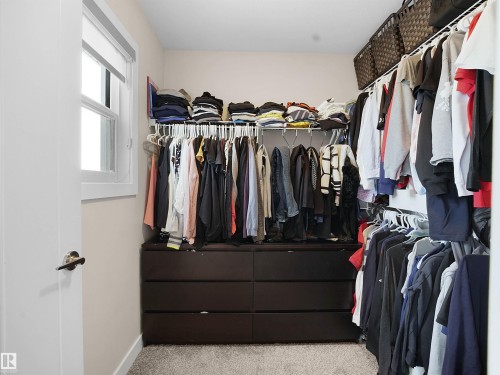 2454 Kelly Circle Circle, Edmonton, AB - Indoor With Storage