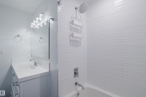 4102 43A Avenue, Leduc, AB - Indoor Photo Showing Bathroom
