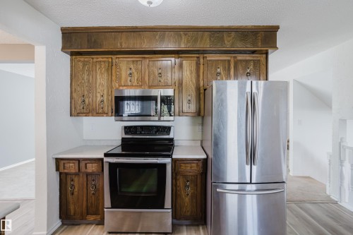 4102 43A Avenue, Leduc, AB - Indoor Photo Showing Kitchen