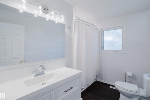 4102 43A Avenue, Leduc, AB - Indoor Photo Showing Bathroom