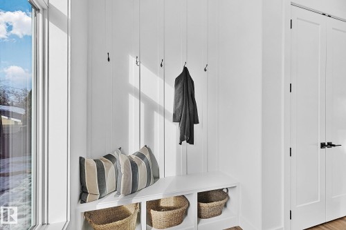 11234 61 Street, Edmonton, AB - Indoor Photo Showing Other Room