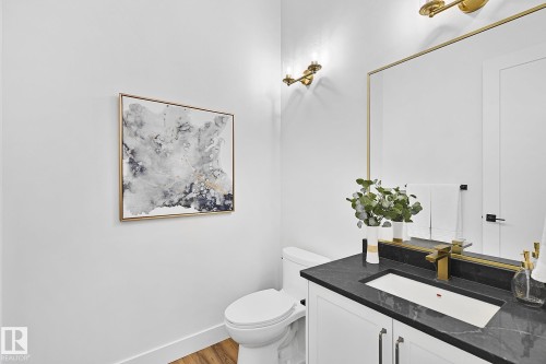 11234 61 Street, Edmonton, AB - Indoor Photo Showing Bathroom