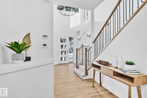 11234 61 Street, Edmonton, AB - Indoor Photo Showing Other Room