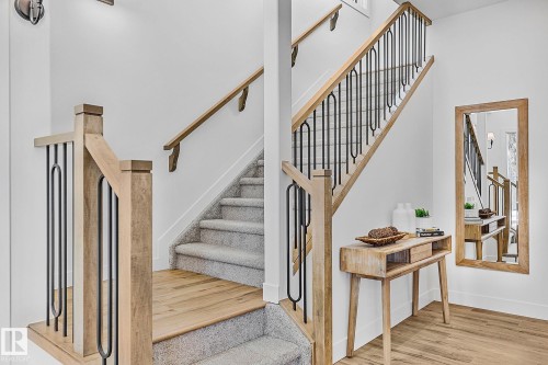 11234 61 Street, Edmonton, AB - Indoor Photo Showing Other Room