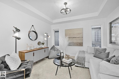 11234 61 Street, Edmonton, AB - Indoor Photo Showing Living Room