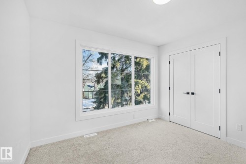 11234 61 Street, Edmonton, AB - Indoor Photo Showing Other Room