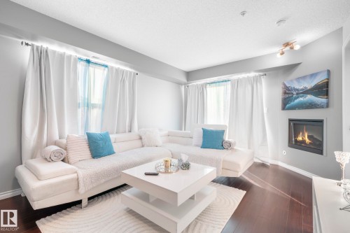 301 10118 106 Avenue  Edmonton, AB T5H 0B8