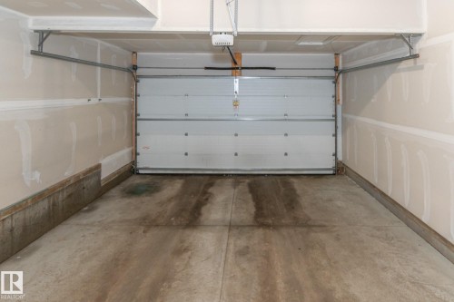 103 Garneau Gate, Spruce Grove, AB - Indoor Photo Showing Garage