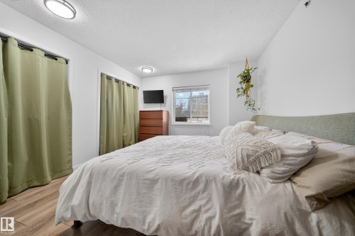 205 10130 114 Street, Edmonton, AB - Indoor Photo Showing Bedroom
