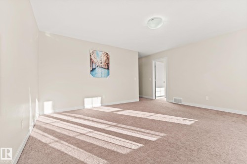 724 40 Avenue, Edmonton, AB - Indoor