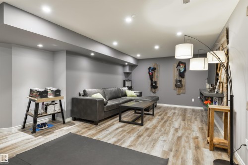 8504 16A Avenue, Edmonton, AB - Indoor