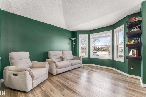 3117 49, Beaumont, AB - Indoor Photo Showing Other Room