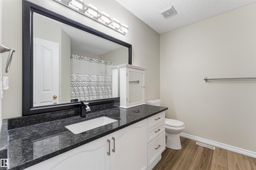3117 49, Beaumont, AB - Indoor Photo Showing Bathroom