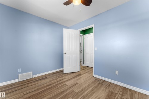 3117 49, Beaumont, AB - Indoor Photo Showing Other Room