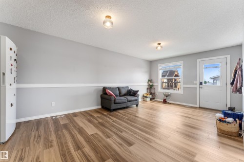 3117 49, Beaumont, AB - Indoor Photo Showing Other Room