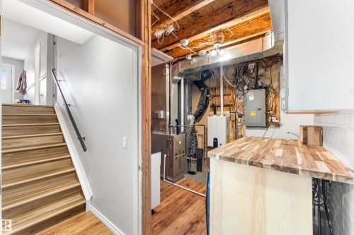 3117 49, Beaumont, AB - Indoor Photo Showing Other Room