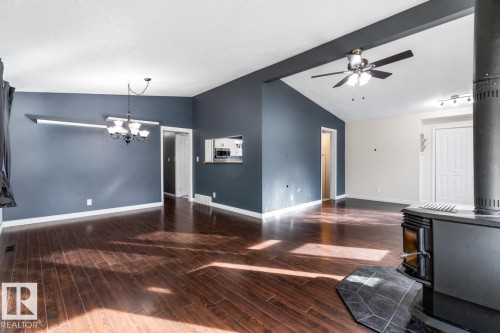 4308 35 Avenue, Leduc, AB - Indoor Photo Showing Other Room