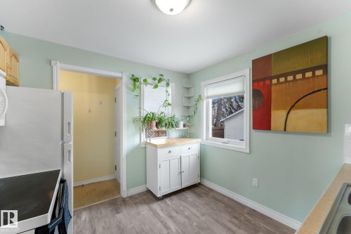 3633 106 Avenue, Edmonton, AB - Indoor