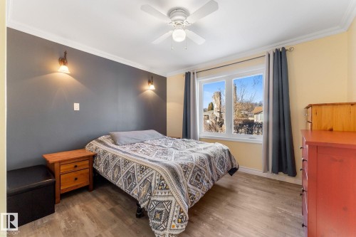 3633 106 Avenue, Edmonton, AB - Indoor Photo Showing Bedroom