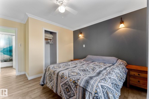 3633 106 Avenue, Edmonton, AB - Indoor Photo Showing Bedroom