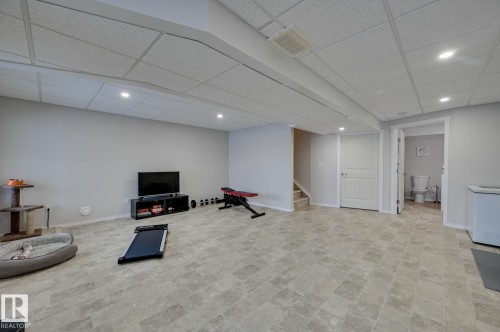 4 Caledon Crescent, Spruce Grove, AB - Indoor