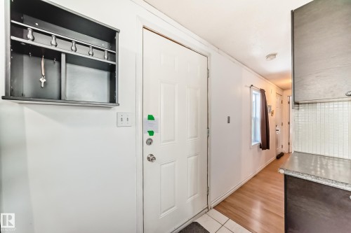 65 West View Boulevard, Edmonton, AB - Indoor Photo Showing Other Room