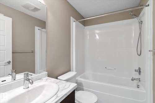 257 7805 71 Street, Edmonton, AB - Indoor Photo Showing Bathroom