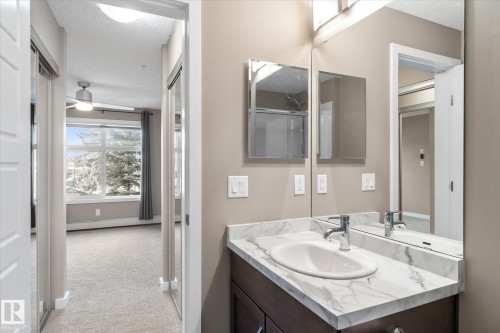257 7805 71 Street, Edmonton, AB - Indoor Photo Showing Bathroom