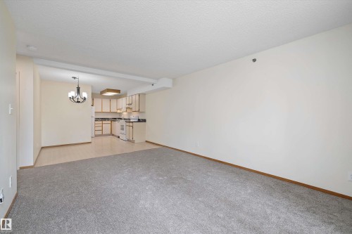 101 4812 51 Avenue, Stony Plain, AB - Indoor Photo Showing Other Room