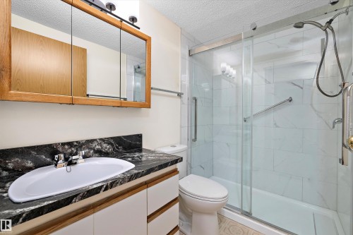 101 4812 51 Avenue, Stony Plain, AB - Indoor Photo Showing Bathroom