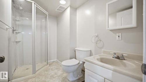 8 Lindsay Crescent, Spruce Grove, AB - Indoor Photo Showing Bathroom