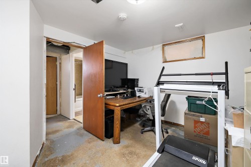 Office space featuring concrete floors - 5703 143 Avenue, Edmonton, AB - Indoor