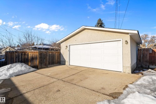 View of garage - 5703 143 Avenue, Edmonton, AB - Outdoor With Exterior
