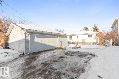 View of oversized double garage. - 8707 Strathearn Drive, Edmonton, AB - Outdoor