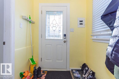 11830 54 Street, Edmonton, AB - Indoor Photo Showing Other Room