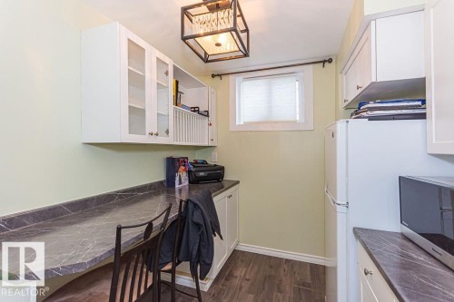 11830 54 Street, Edmonton, AB - Indoor Photo Showing Laundry Room